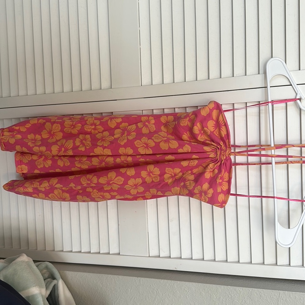 Summer dress. #vacation #trendy #hibiscus